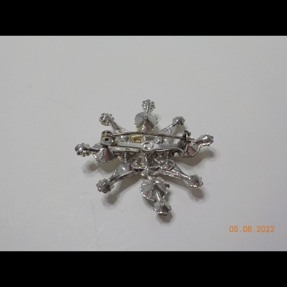 Vintage Rhinestone Star Brooch Sparkling Rare - Picture 4 of 5